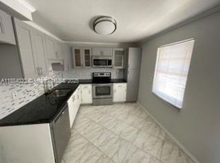 3960 Oaks Clubhouse Dr APT 404, Pompano Beach, FL 33069
