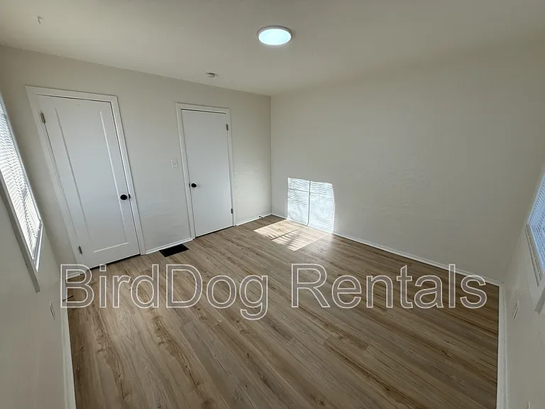 710-712 Frebis Ave #712 — Photo 11