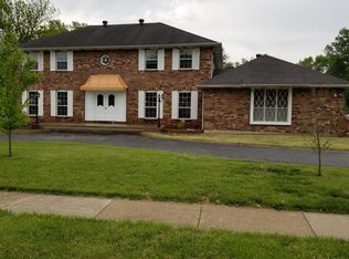 1700 Edmar Ln, Saint Louis, MO 63138