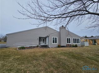 831 Fox Run Rd #U-10, Findlay, OH 45840