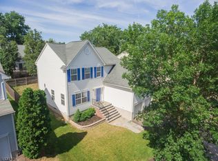 5 Langon Hollow Rd, Bridgewater, NJ 08807