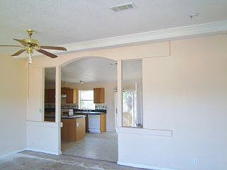 3rd image of 169 Road Runner Ln