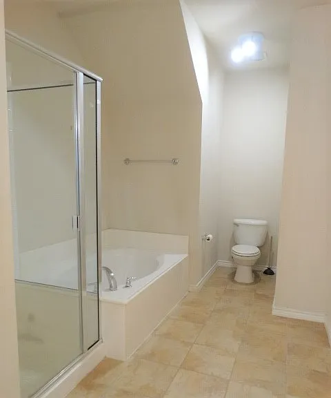 5547 Cecina Dr — Photo 11