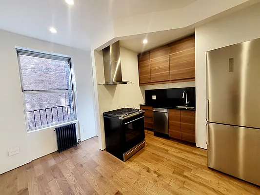 Rented by Douglas Elliman | media 7