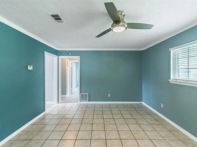 12906 Southspring Dr — Photo 16