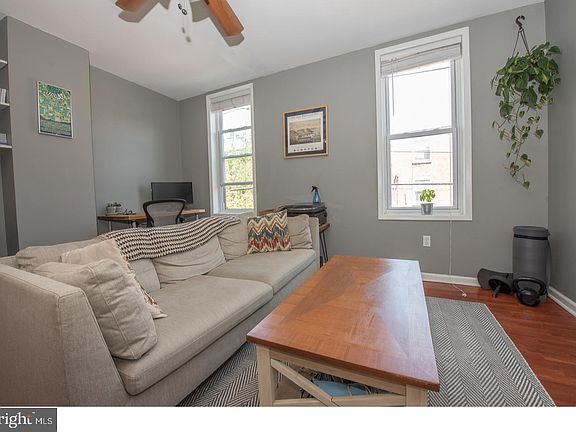 3rd image of 1818 Catharine St #2F