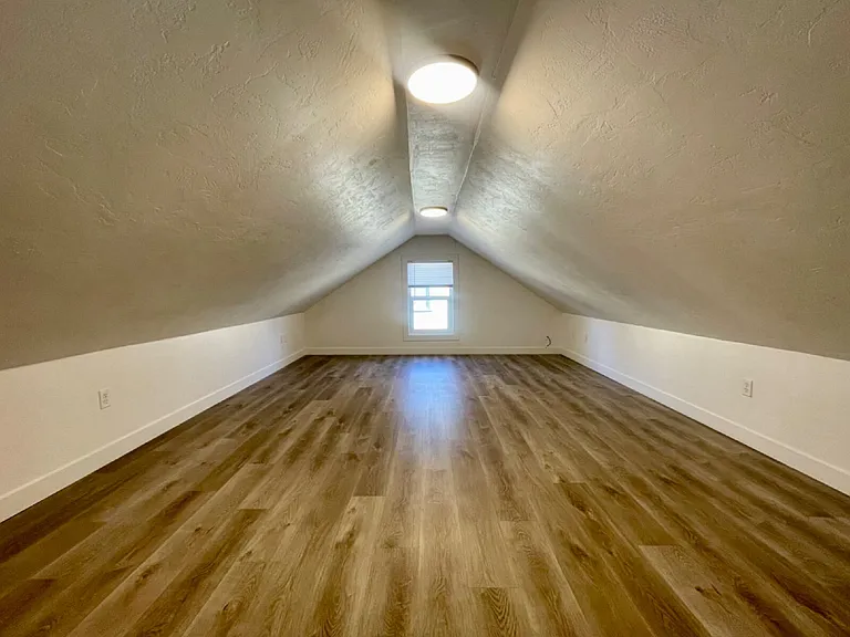 458 W 13th Ave #B — Photo 10
