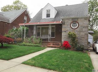 8230 210th St, Queens Village, NY 11427