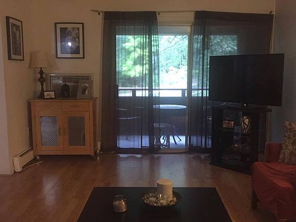 5th image of 12 Stony Brook Dr APT B3