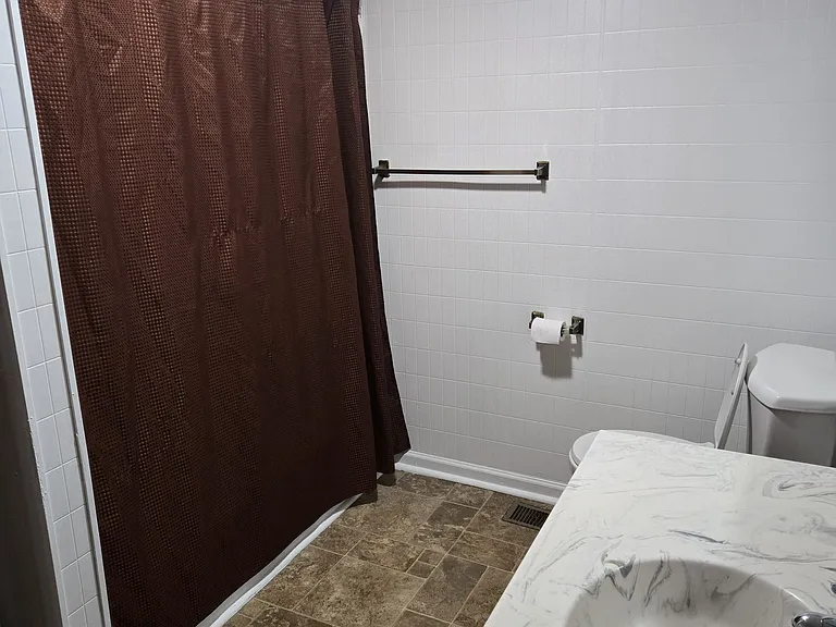 227 N Gladstone Ave — Photo 9