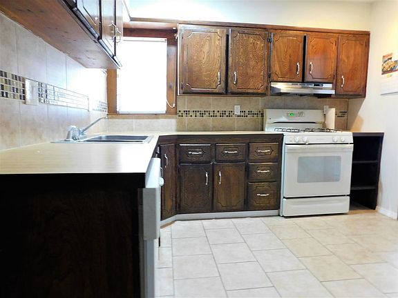 4th image of 1224 NW Logan Ave