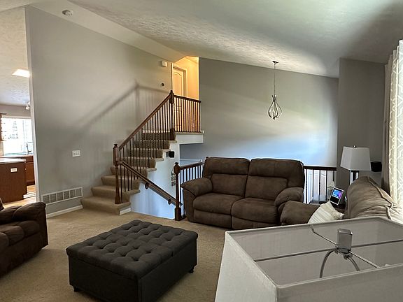 5th image of 16386 Butler Ave