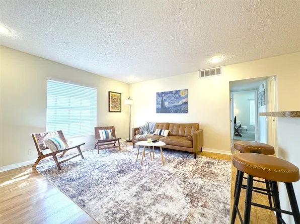 2190 NE 68th Street #512, Fort Lauderdale, FL 33308