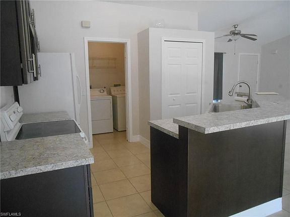 4th image of 854 Sentinela Blvd