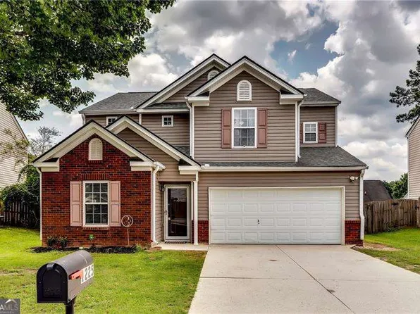 1225 Andrews Dr, Lithia Springs, GA 30122