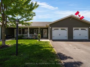 34 Chamberlain Cres, Penetanguishene, ON L9M 0A6