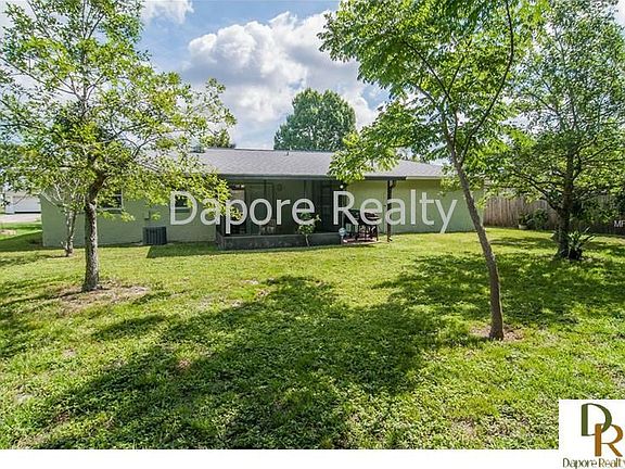3rd image of 212 Pine Winds Dr
