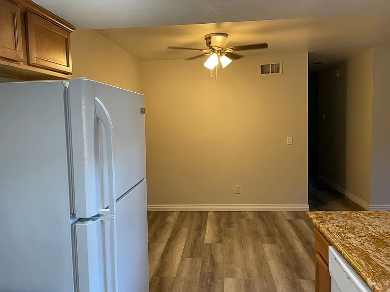 1114 W Blaine St #205 — Photo 5