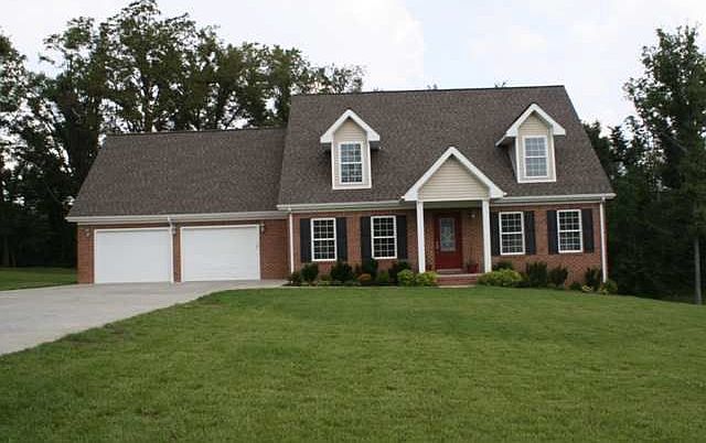 1st image of 135 Cottonwood Ln