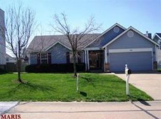 1181 Clydesdale Dr, Saint Charles, MO