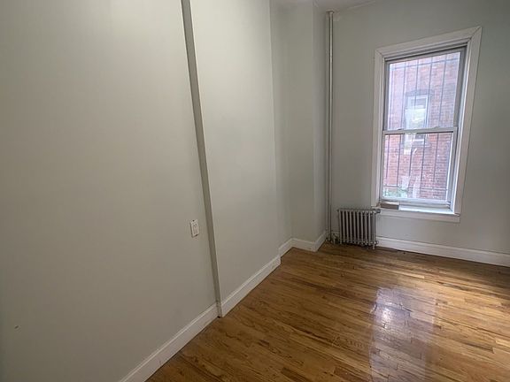 5th image of 718 Washington Ave