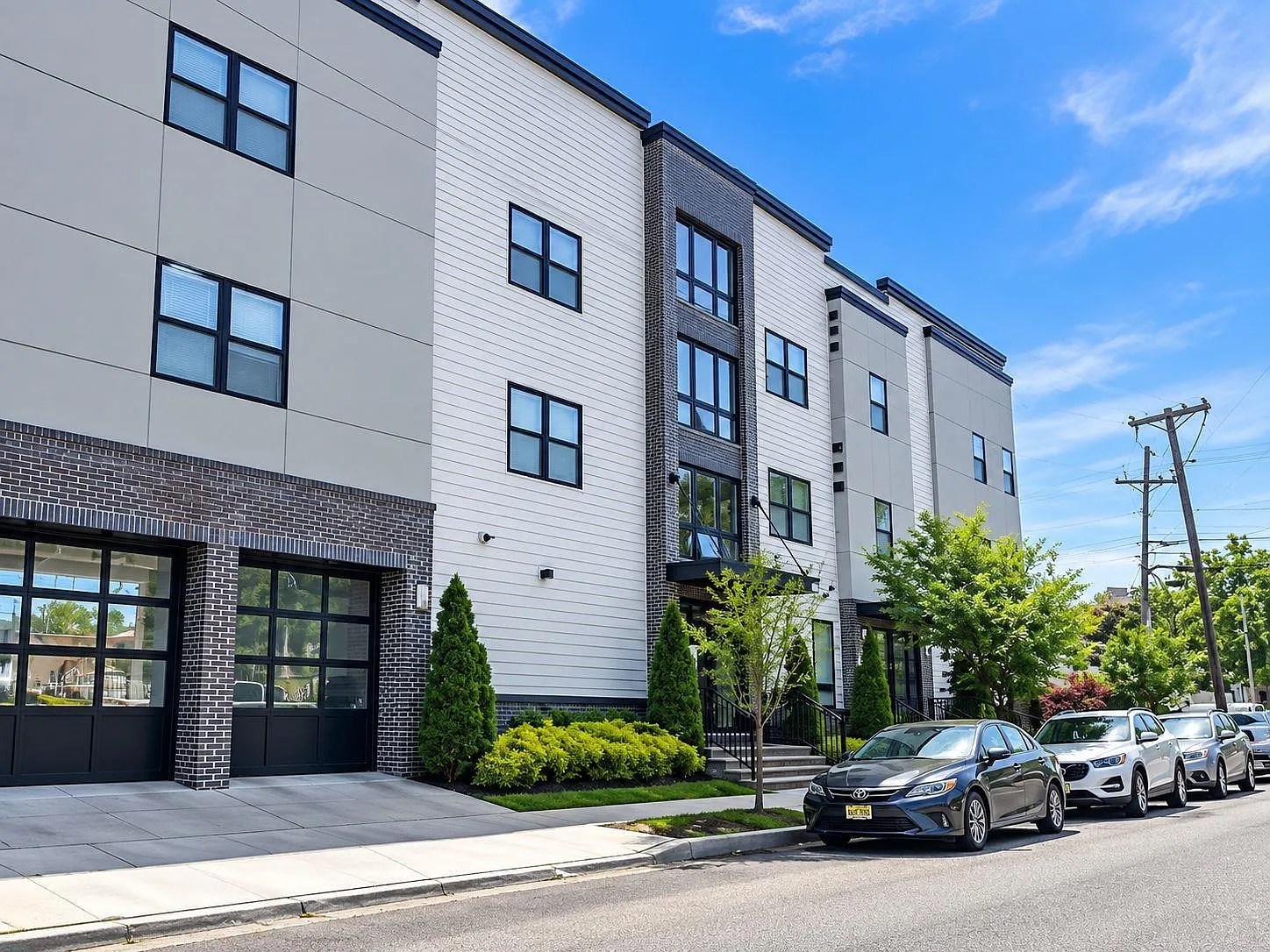 2 bed, 2.0 bath, 1045 sqft, $2,650 — Photo 2