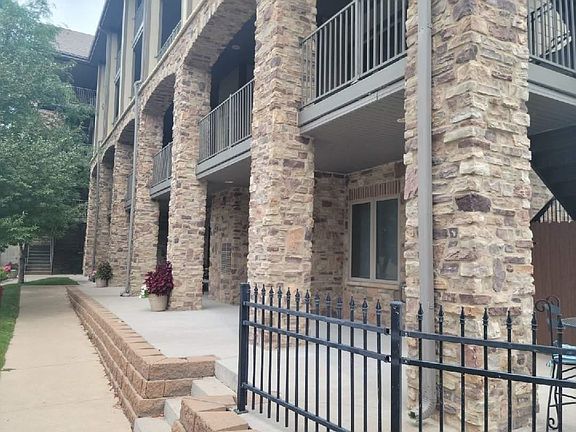2nd image of 1701 Chicago Ave Unit 300