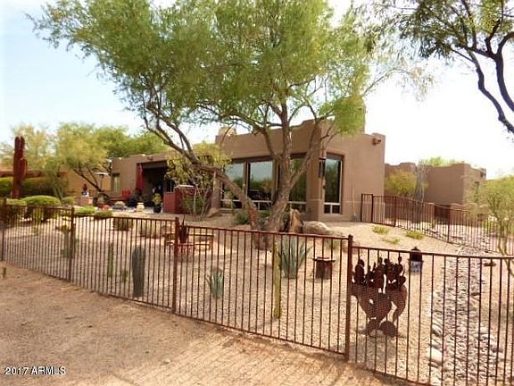 Fully fenced rear yard