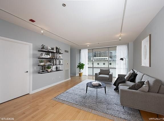 3rd image of 8 Randolph St Unit 1607