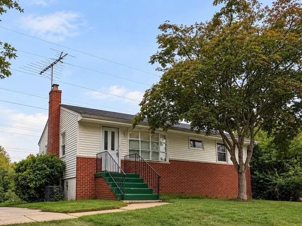 7103 Old Chapel Dr, Bowie, MD 20715