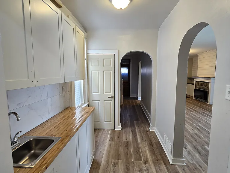 821 Southern Ave — Photo 4