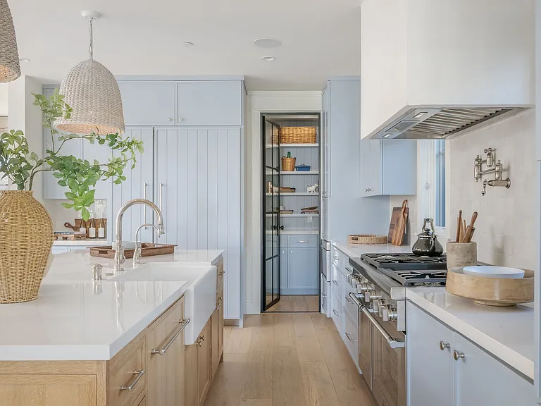 153 Granada Ave — Photo 12