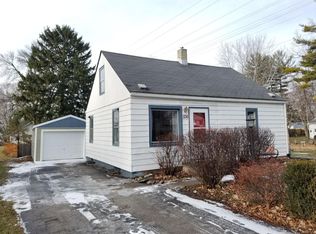 1216 Randolph St, Watertown, WI 53094