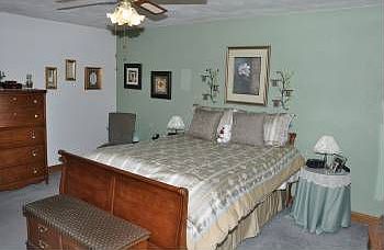 3rd image of 513 Aylesbury Dr