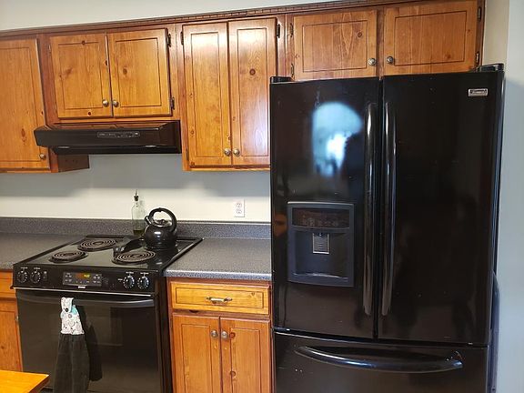 3rd image of 3945 Foxridge Dr
