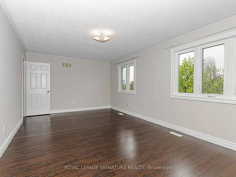 101 Hullrick Dr — Photo 34
