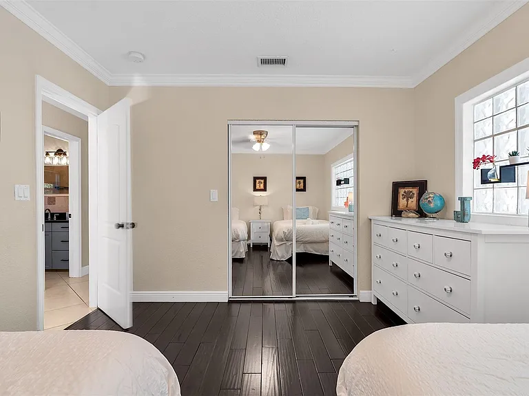3221 Seaward Dr — Photo 27