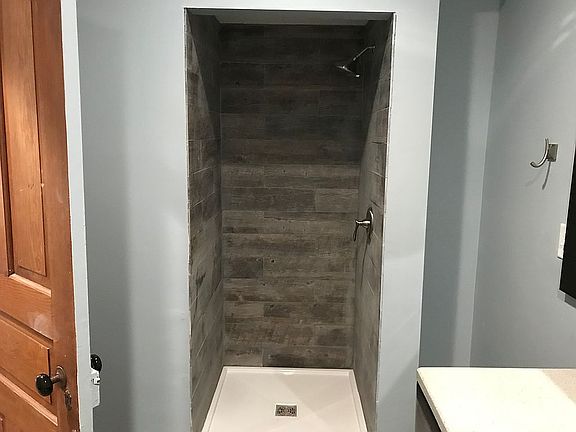 4th image of 2300 College Ave