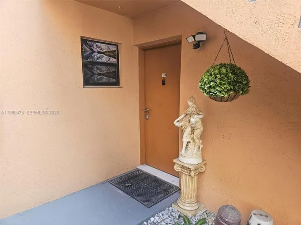 6425 W 27th Ct APT 104-6, Hialeah, FL 33016