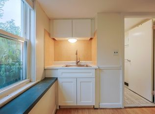 16 Beacon Pl #16, Melrose, MA 02176