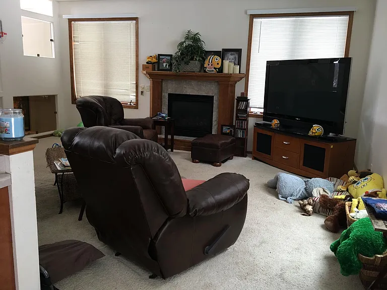 506 Roger Dr — Photo 2
