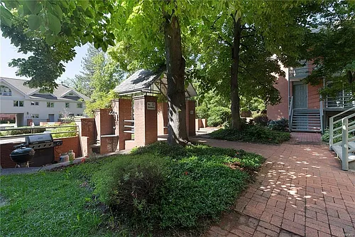 625 Pearl St #28 Photo 1