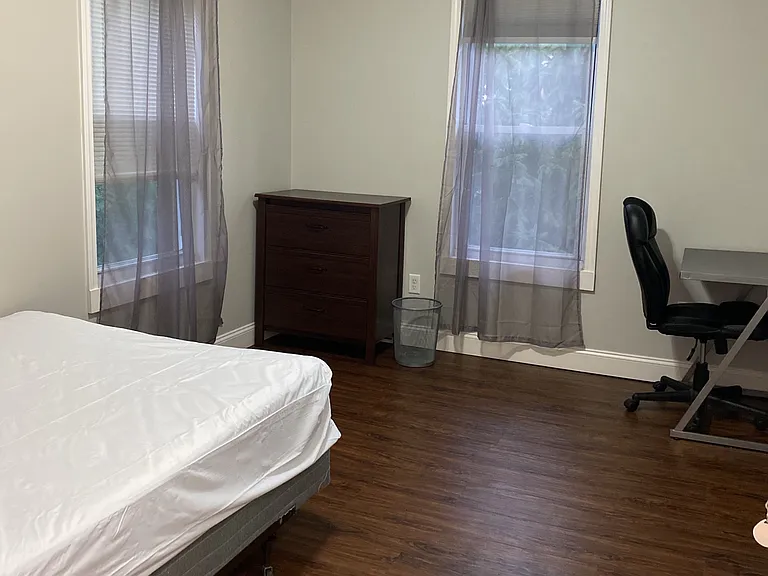114 Ferris Pl #1 — Photo 7