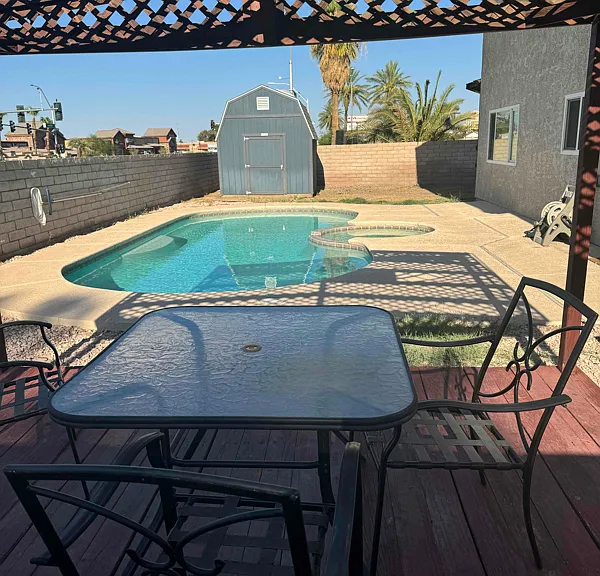 580 Chelsea Dr — Photo 2