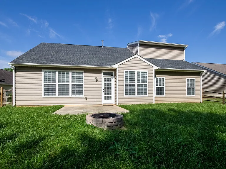 7027 Merrymount Ct — Photo 18