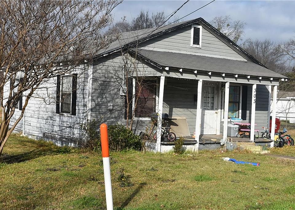 1st image of 303 Windom St