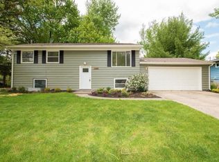 220 Sharon Rd, West Lafayette, IN 47906
