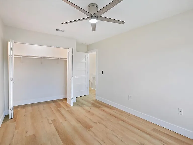 150 Marina Del Rey Ct — Photo 24