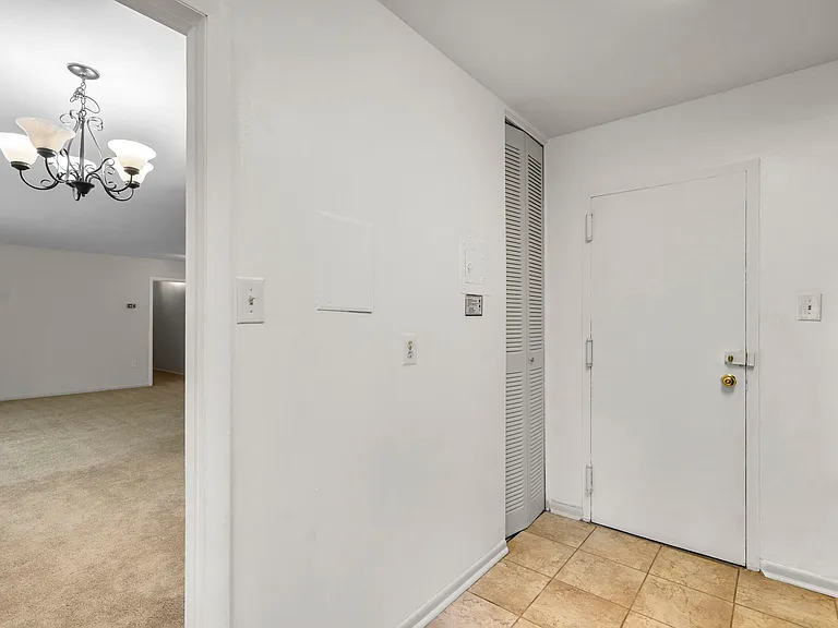10643 Weymouth St #103 — Photo 5