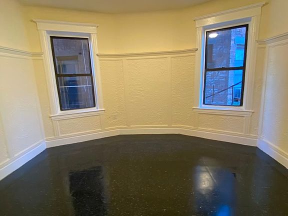 5th image of 19 Lawrence St APT 1W